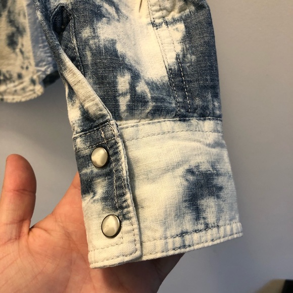 Tie-Dye Button-up Jean Shirt AE Size S - Picture 2 of 2